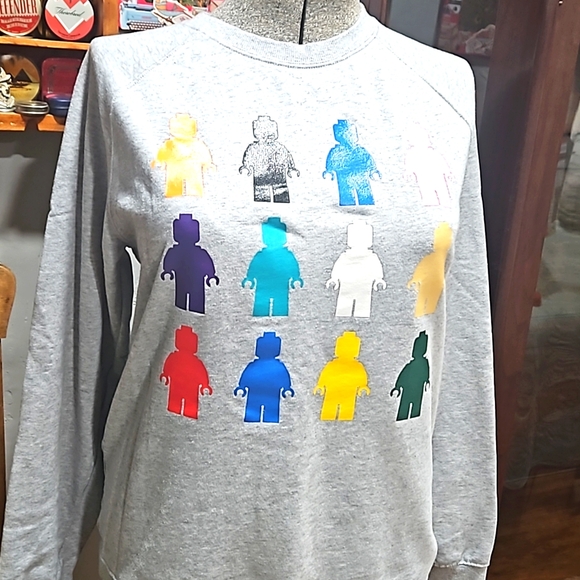 Lego Sweatshirt M gray mini figures pattern EUC - Picture 2 of 8